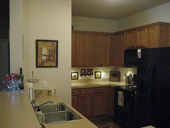  Kitchen-looks out to living