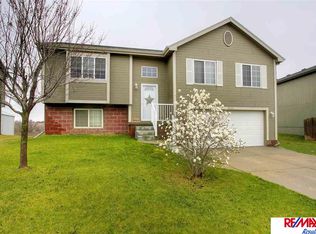 18215 Margo St, Omaha, NE 68136