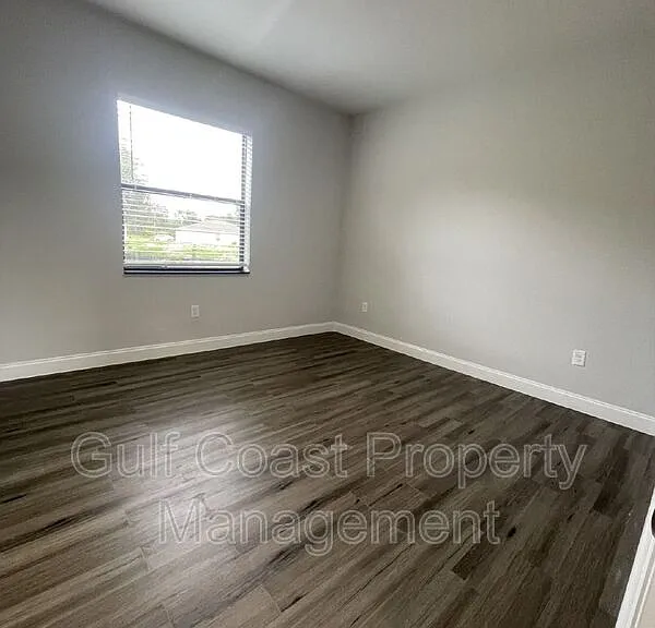 662 Windermere Dr — Photo 10