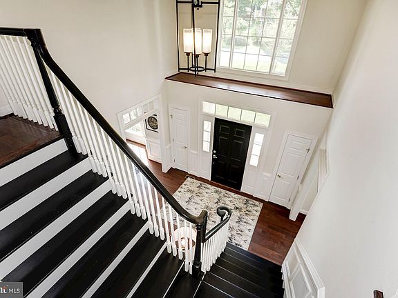 3rd image of 2218 Grayson Pl