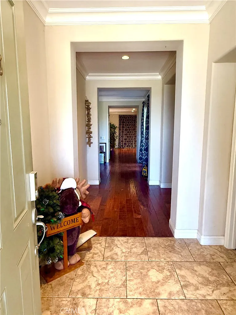 5 bed, 3.5 bath, 3484 sqft, $4,500 — Photo 4
