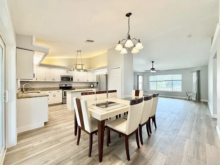 22148 Lockport Ave — Photo 16