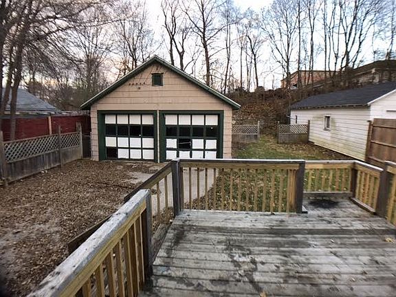 3rd image of 15 Cornwell St