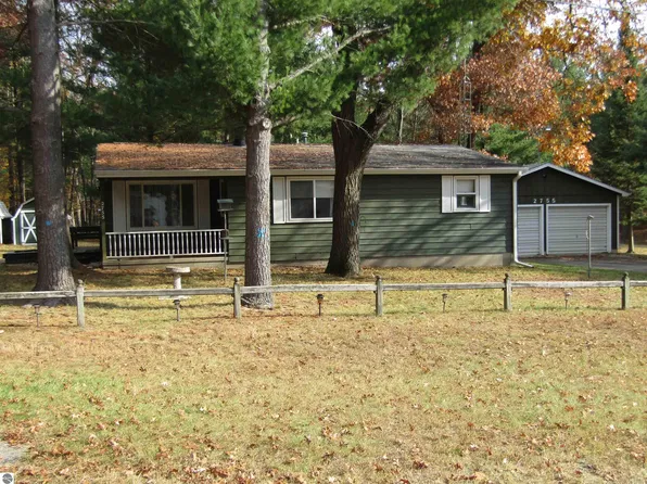 2755 Menominee Trl, West Branch, MI 48661