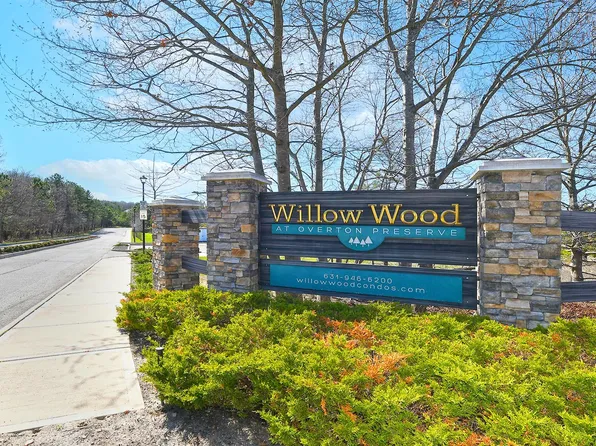 28 Willow Drive, Coram, NY 11727