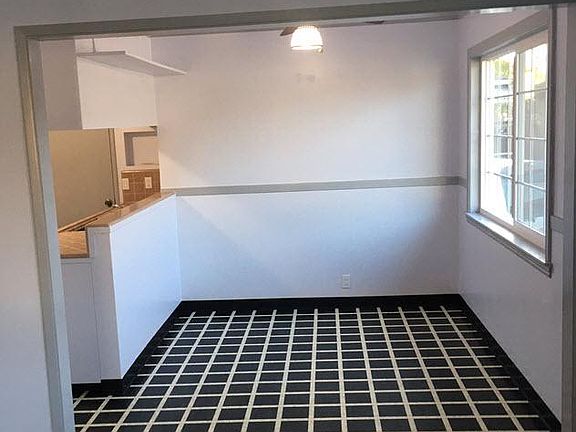 3rd image of 1029 Jones Ct #1