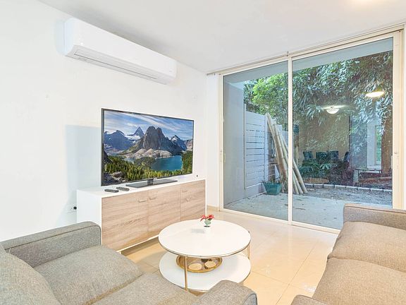 4th image of 5 N Shell Castle Club Dr