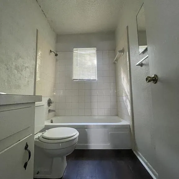1208 Urbantke Ct #6 — Photo 5