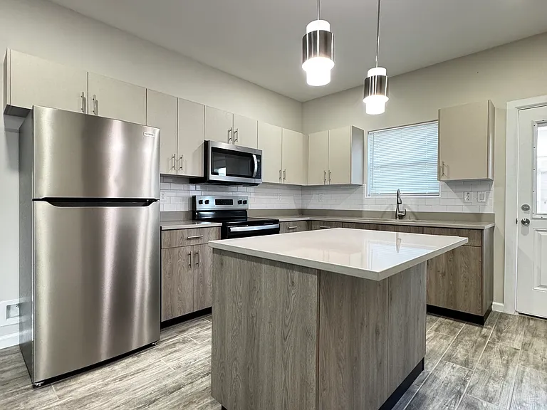 4004 Ventura Ave #1 — Photo 1