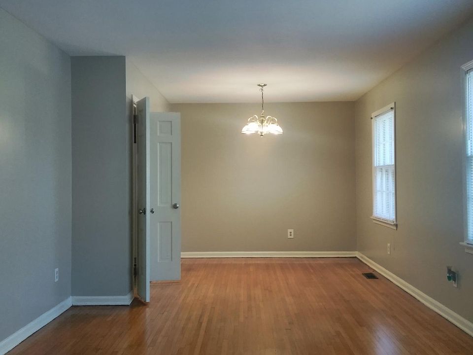 2nd image of 641 16th Ave NW