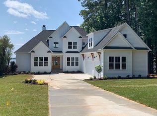 17617 Quiet Lake Dr, Cornelius, NC 28031