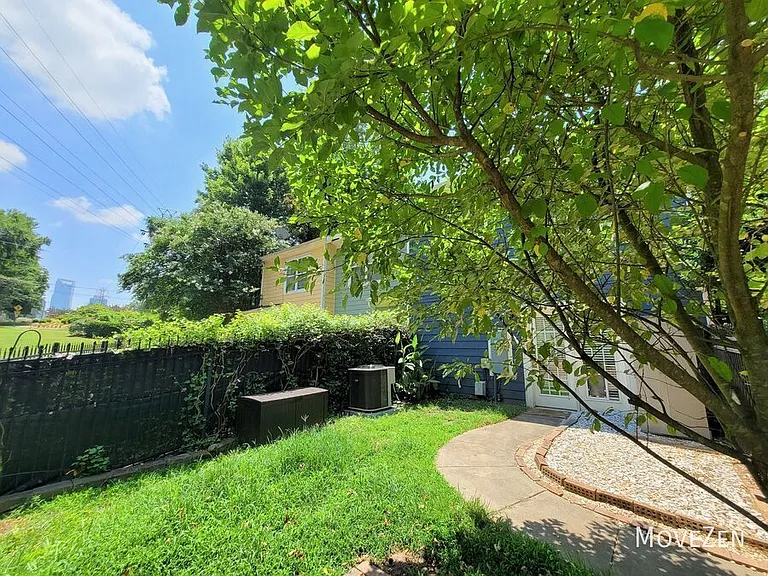 1628 Lela Ave — Photo 10