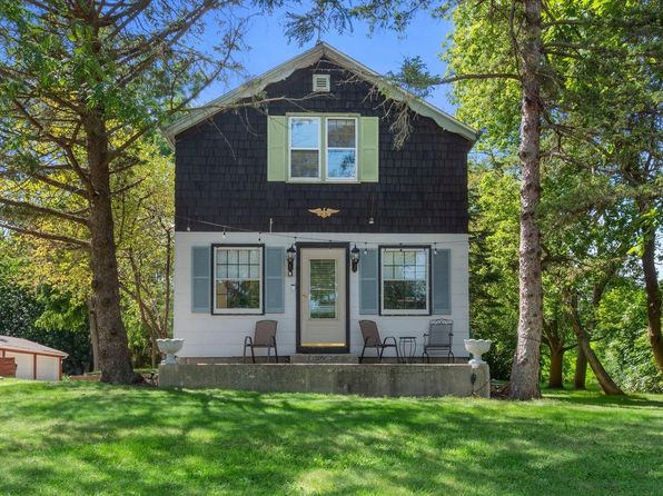 1941 South 124th STREET, New Berlin, WI 53151