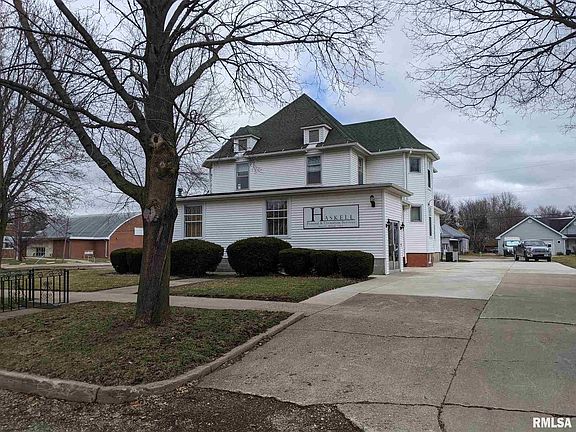 4th image of 305 N Galena Ave