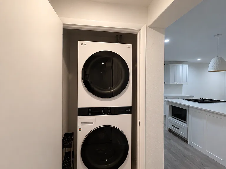 107 W Virginia Ave — Photo 12