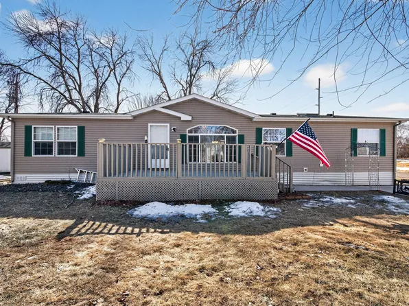 3002 Meadow Ln NE, Ham Lake, MN 55304