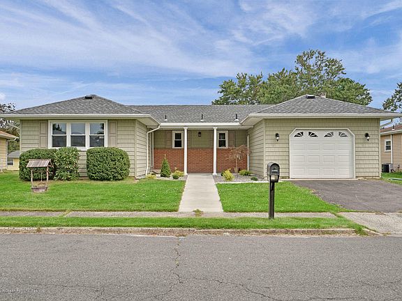 2nd image of 98 Liberta Dr