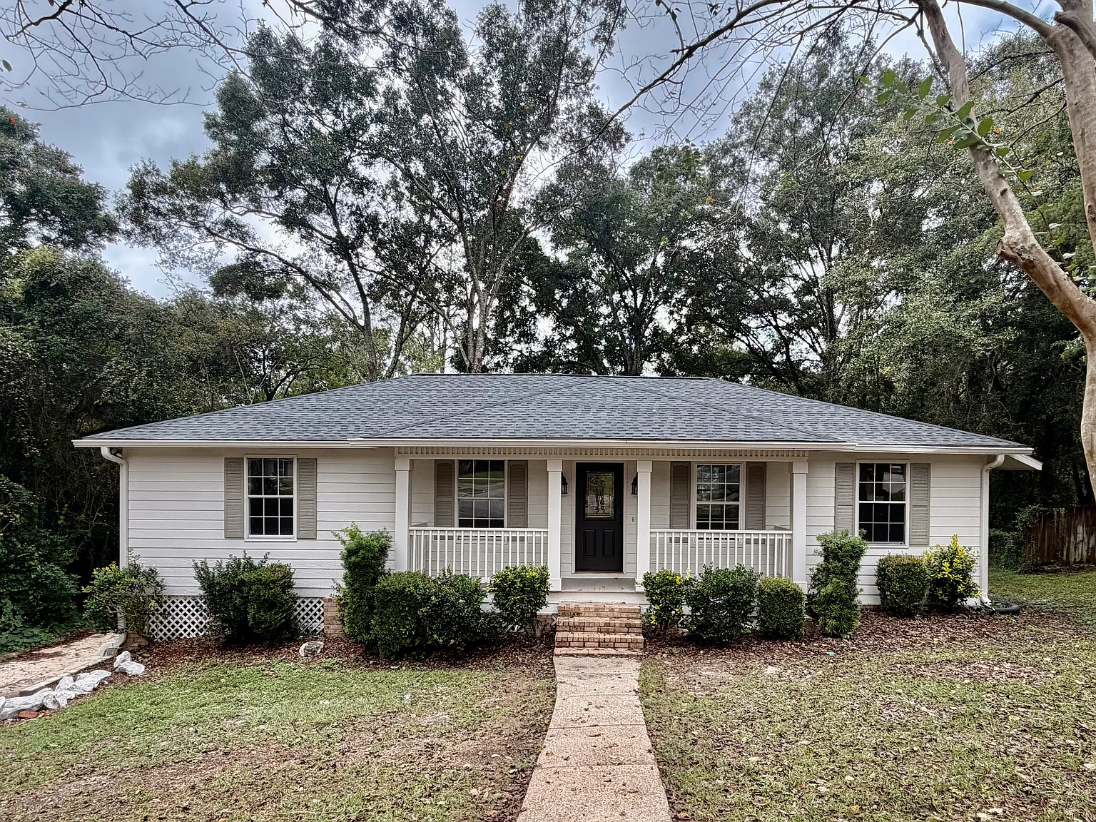 3 bed, 1600 sqft, $1,750 — Photo 1