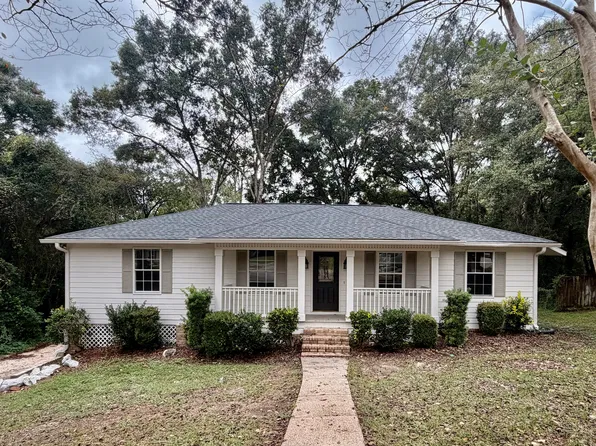 5432 Warrenton Ct, Mobile, AL 36693