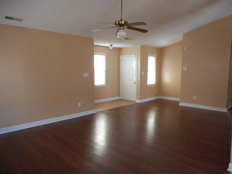 2208 Timberbrook Ln — Photo 11