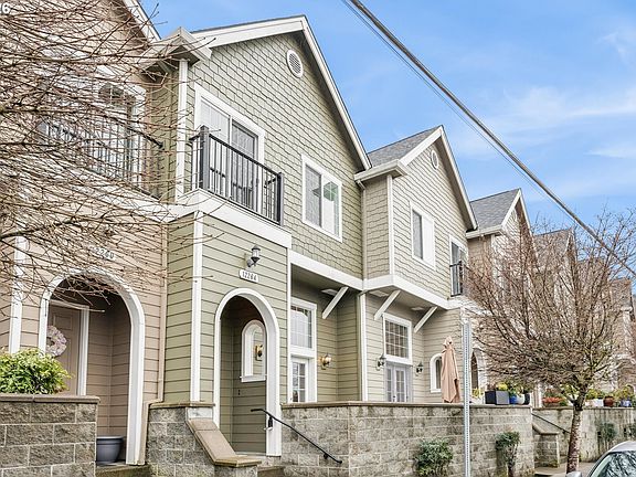 3rd image of 12264 SW 2nd St