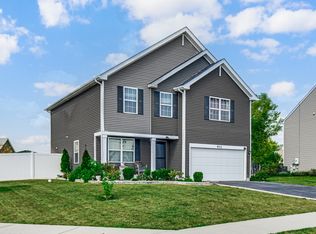 901 Sable Ridge Dr, Joliet, IL 60431