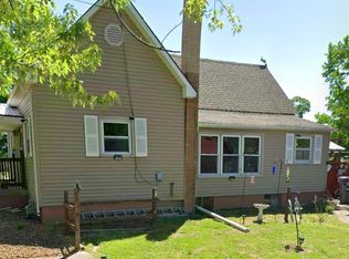 304 W College St, Energy, IL 62933