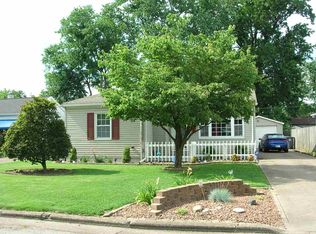 2500 Ravenswood Dr, Evansville, IN 47714