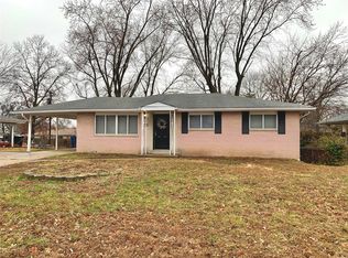 2727 Lakeport Dr, Maryland Heights, MO 63043