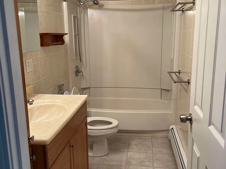 106 Churchill Dr #106 — Photo 9