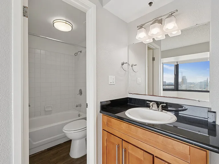 Tower 737 Condominium Rentals — Photo 11