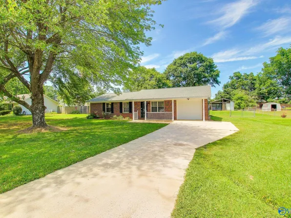 108 Barbara St, Athens, AL 35611
