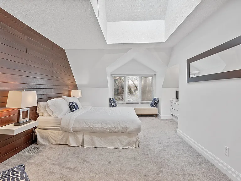 111 Summerhill Ave — Photo 44
