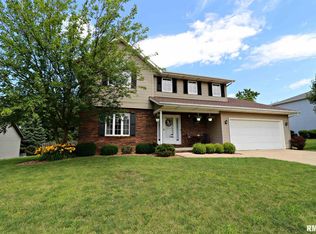 5717 W Rachael Ct, Peoria, IL 61615