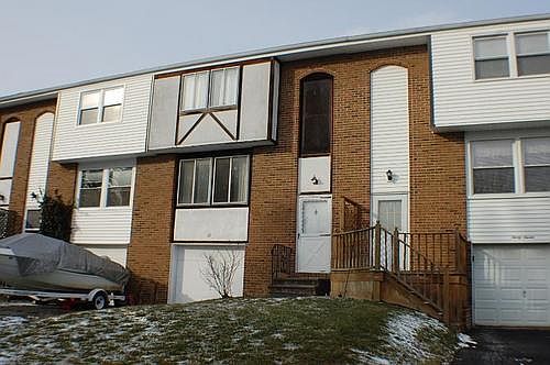 1st image of 35 Carriage Ct