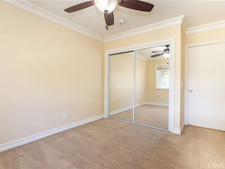 11761 Encino Ave — Photo 15