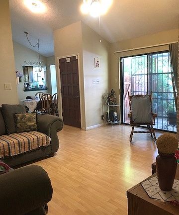 4th image of 2912 Wood Cir
