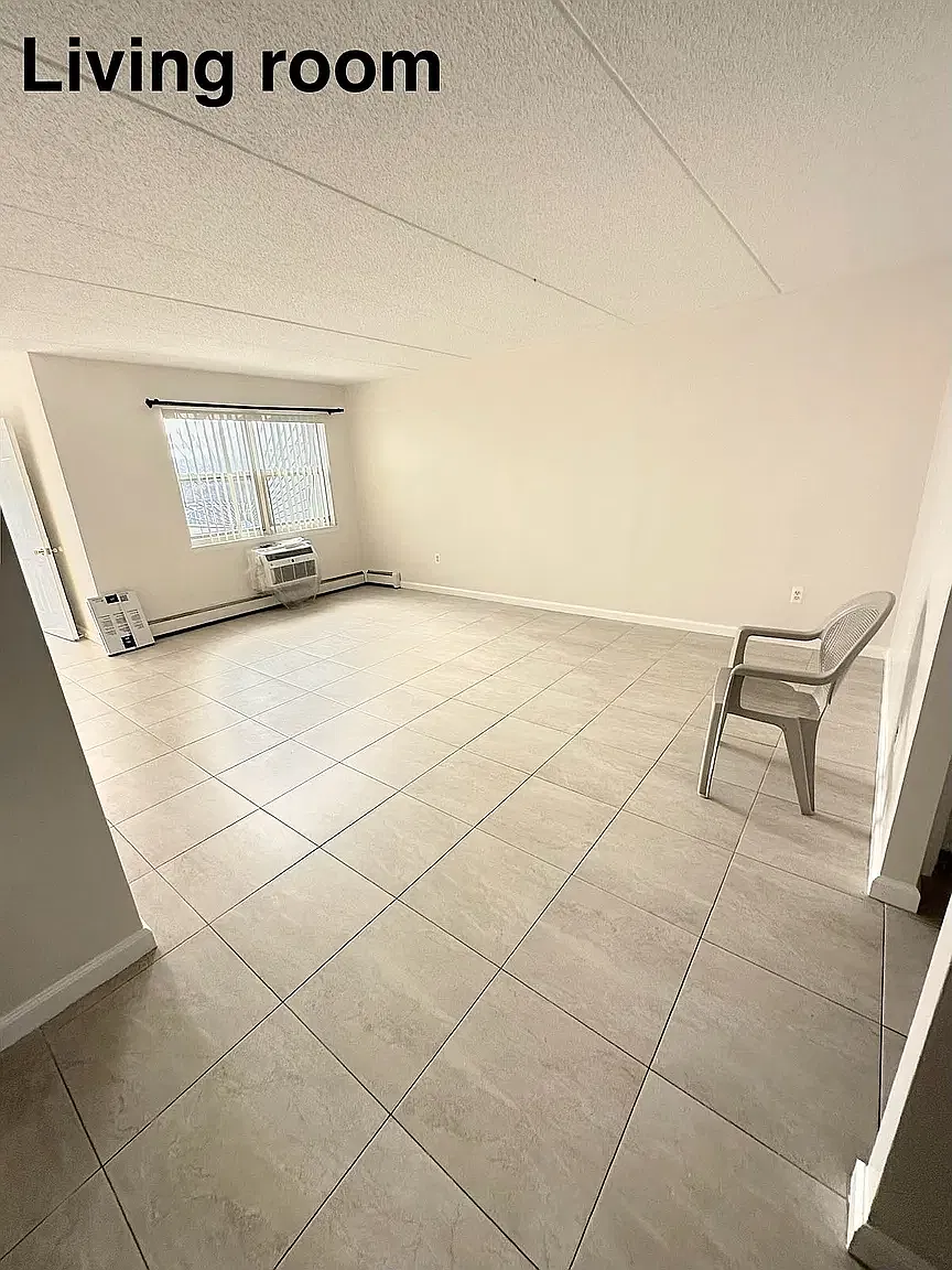 57 Menahan Street — Photo 2