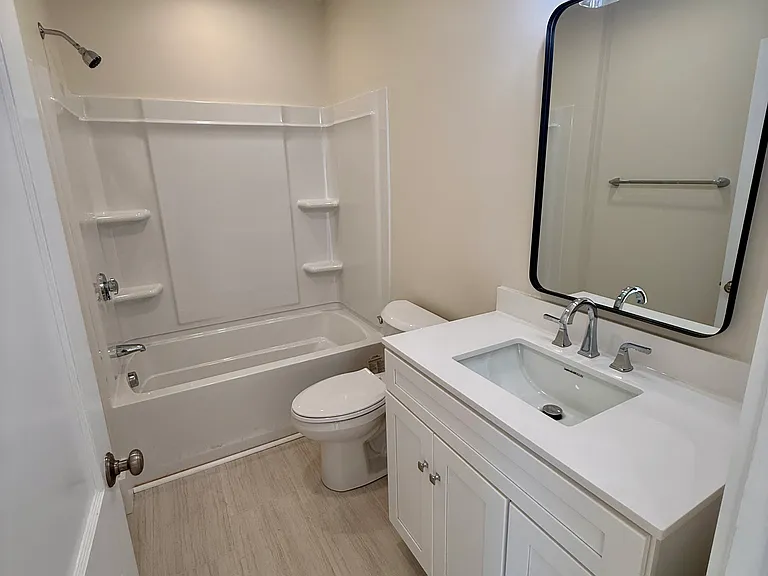 33-35 Leach St #2 — Photo 12