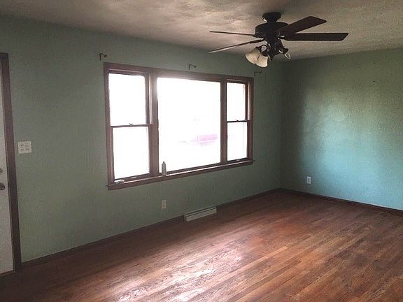 3rd image of 3007 Oriental Ct