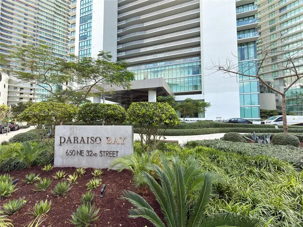 650 NE 32nd St Unit 802, Miami, FL 33137