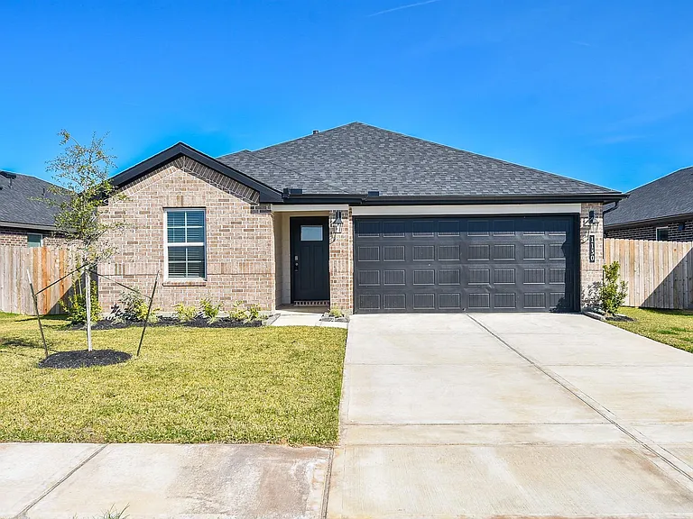 1130 Vista Pointe Dr — Photo 1