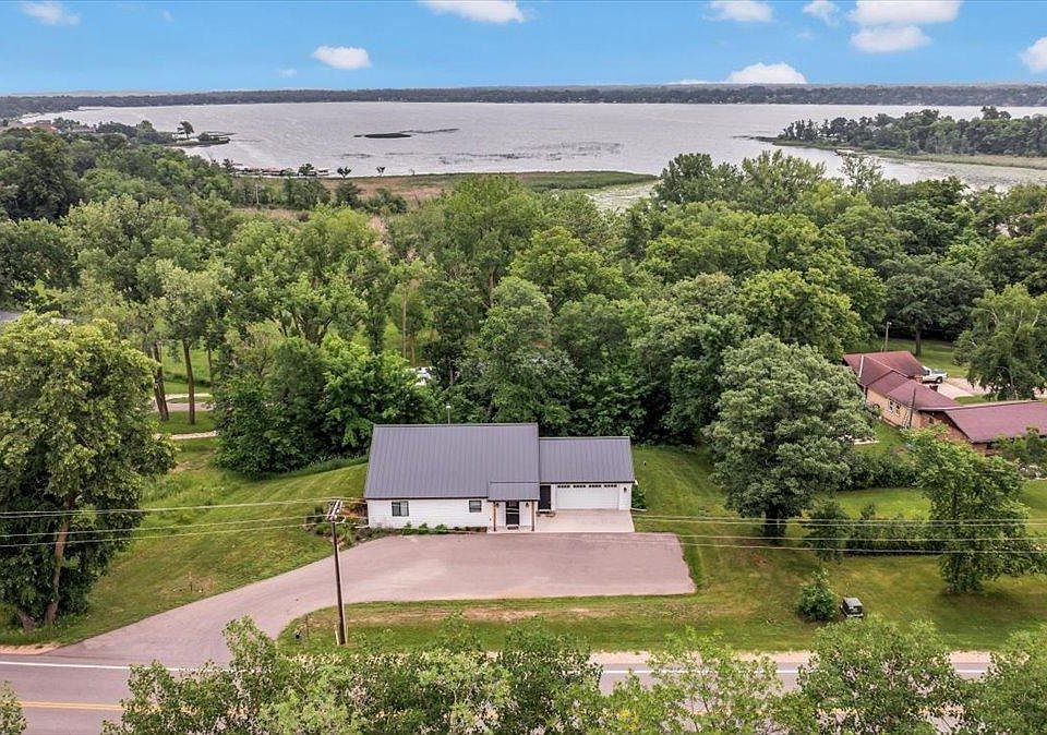 1st image of 2543 Arrowwood Dr NW