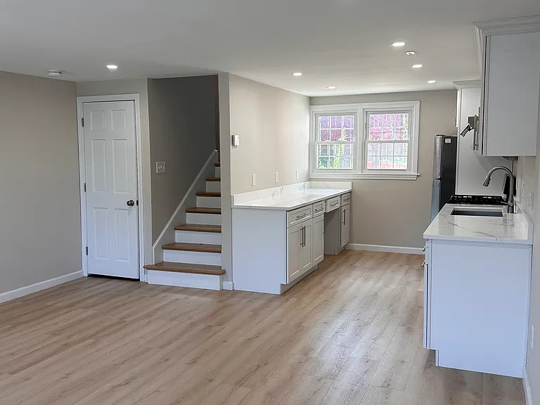 274 Main St #7A — Photo 3