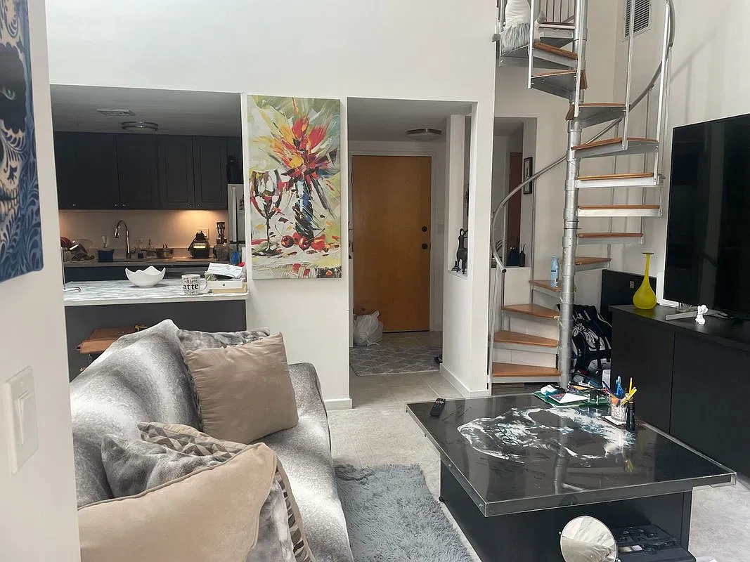 1 bed, 1.0 bath, 892 sqft, $2,500 — Photo 1