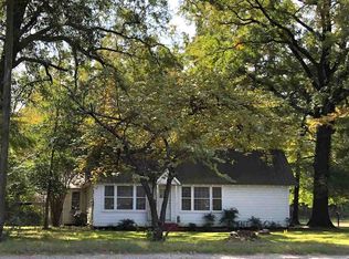 1220 Shelbyville St, Center, TX 75935