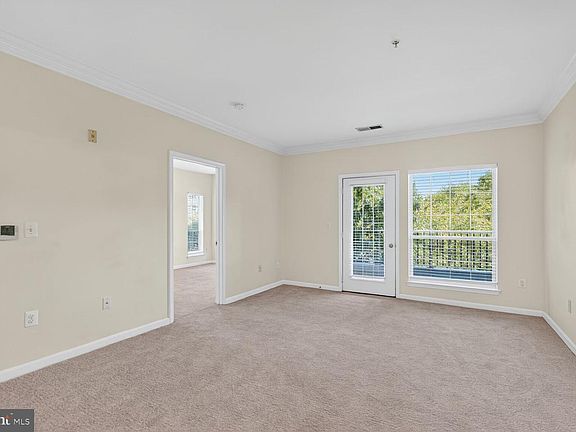 5th image of 4850 Eisenhower Ave Unit 201