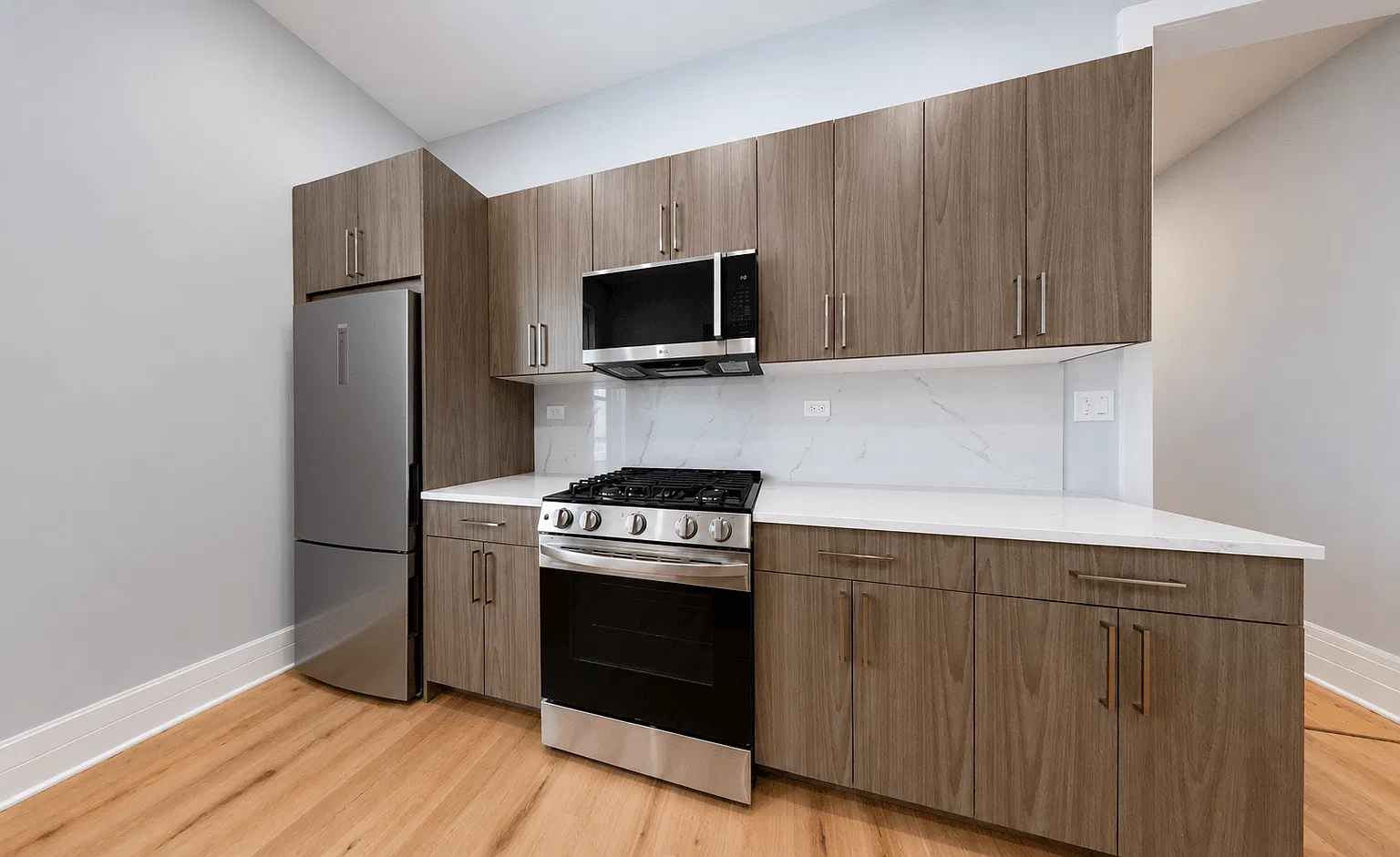 10-12 W. Chestnut — Photo 3