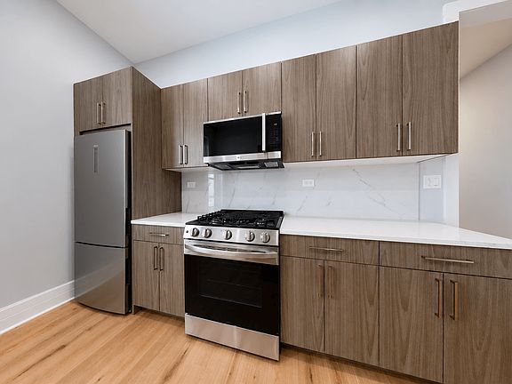 3rd image of 10 W Chestnut St APT 4