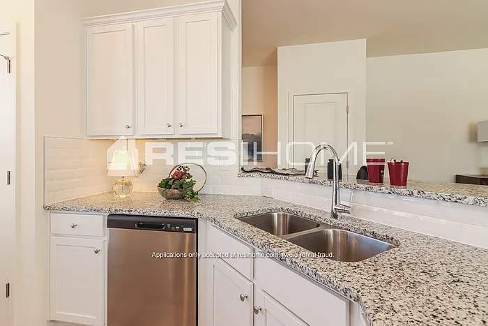 743 Chandler Way — Photo 5